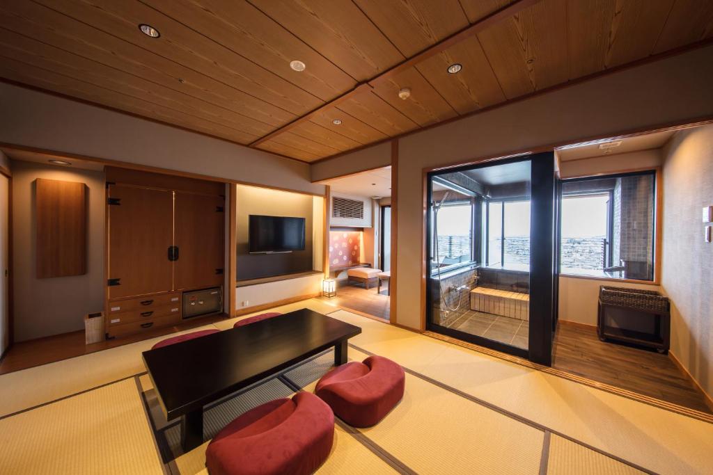 Hotel Shoho Matsumoto Tatami Room Onsen