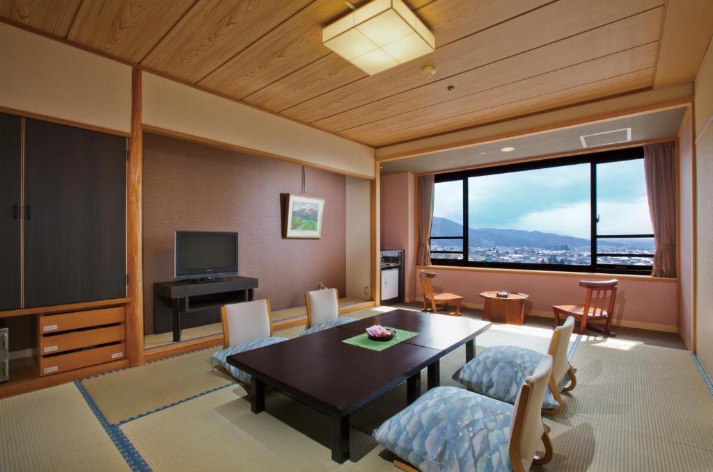Hotel Shoho Matsumoto Tatami Room View
