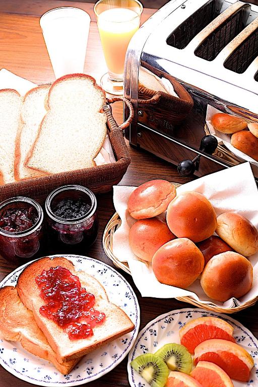 Hotel Tsuruya Breakfast Spread