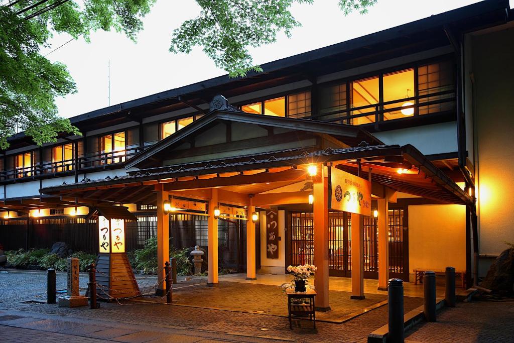 Hotel Tsuruya Entrance Evening