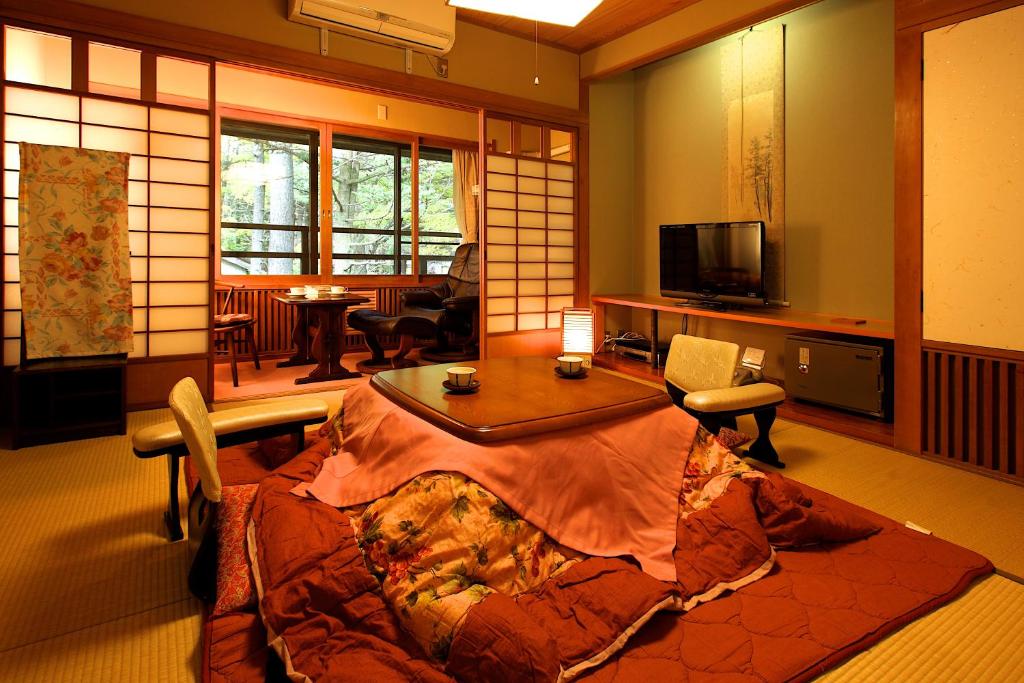 Hotel Tsuruya Kotatsu Room