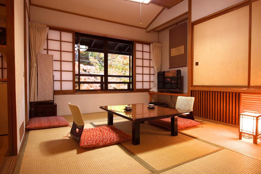 Hotel Tsuruya Tatami Room