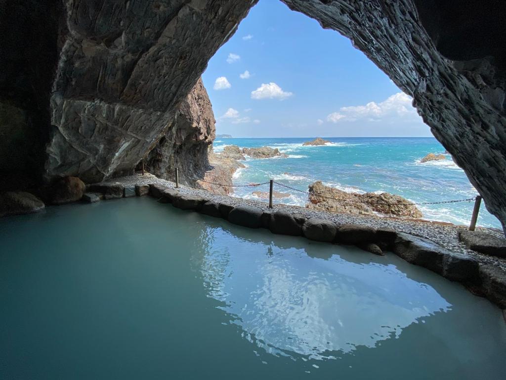 Hotel Urashima Cave Onsen
