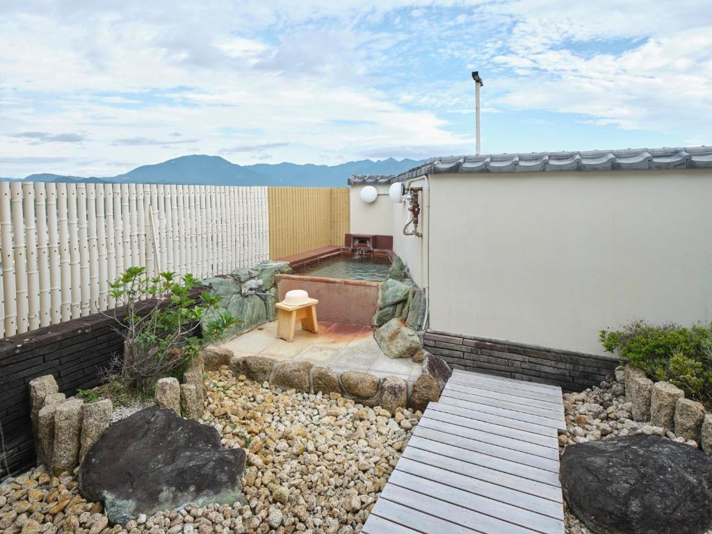 Hotel Urashima Outdoor Onsen