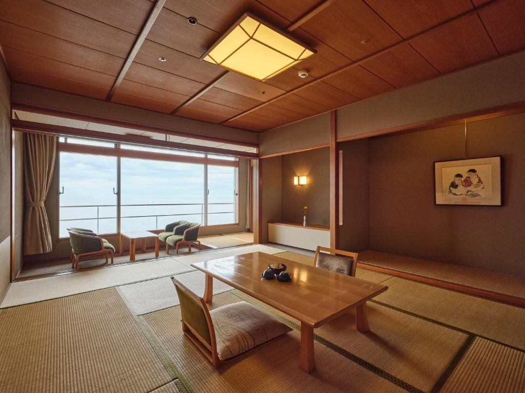 Hotel Urashima Tatami Room Interior