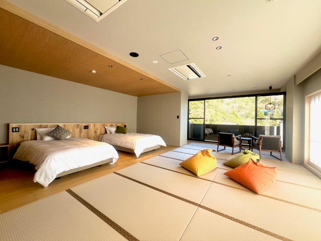 Hotel Yunomoto Tatami Room Beds Cushions View