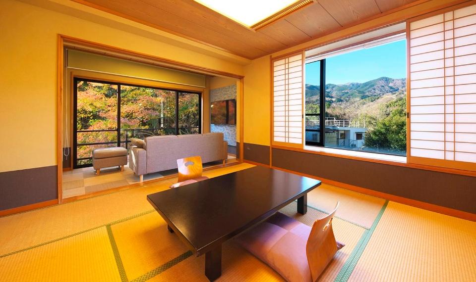Hotel Zuiyo Tatami Room Mountain View