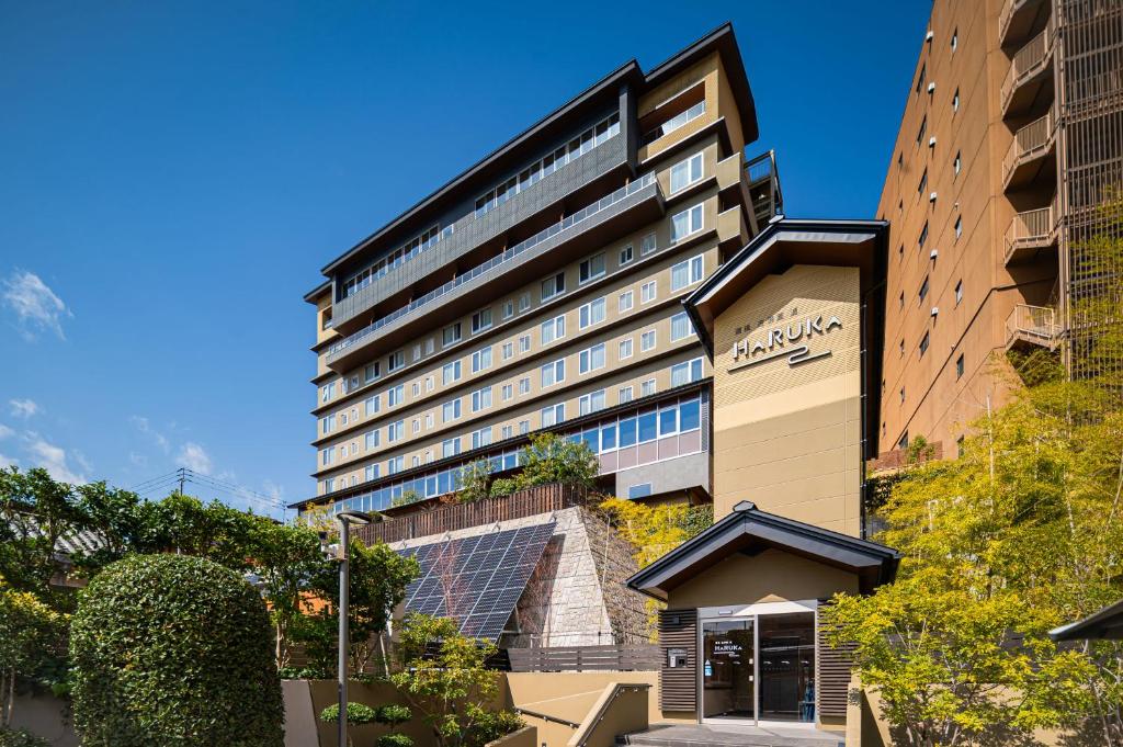 Hotelkowakuenharuka Exterior Building