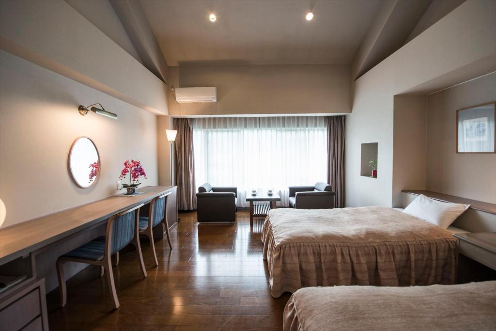Hotellucenttakamiya Modern Room