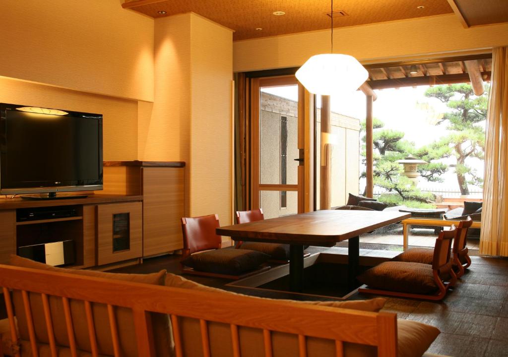 Hotelnewawaji Traditional Room Garden View