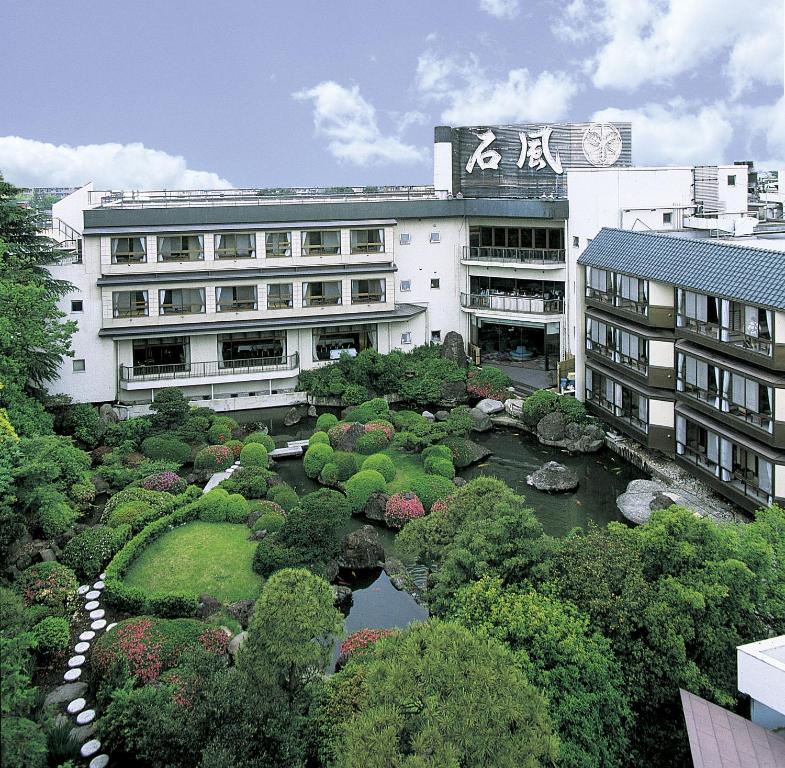 Hotelsekifu Garden Courtyard