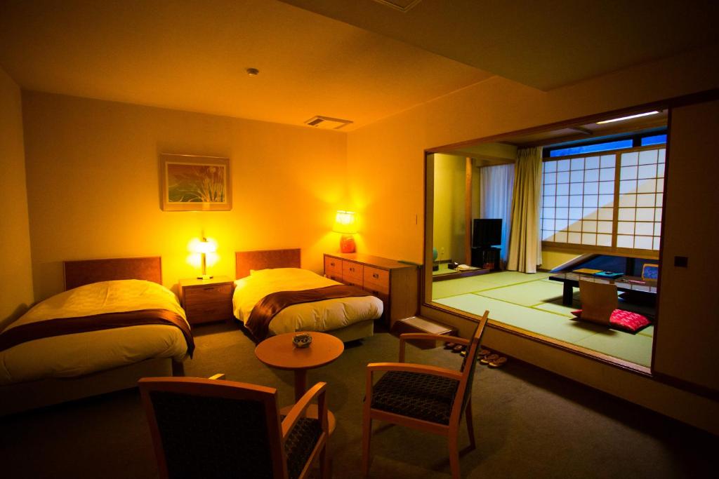 Hotelsekitei Combination Room