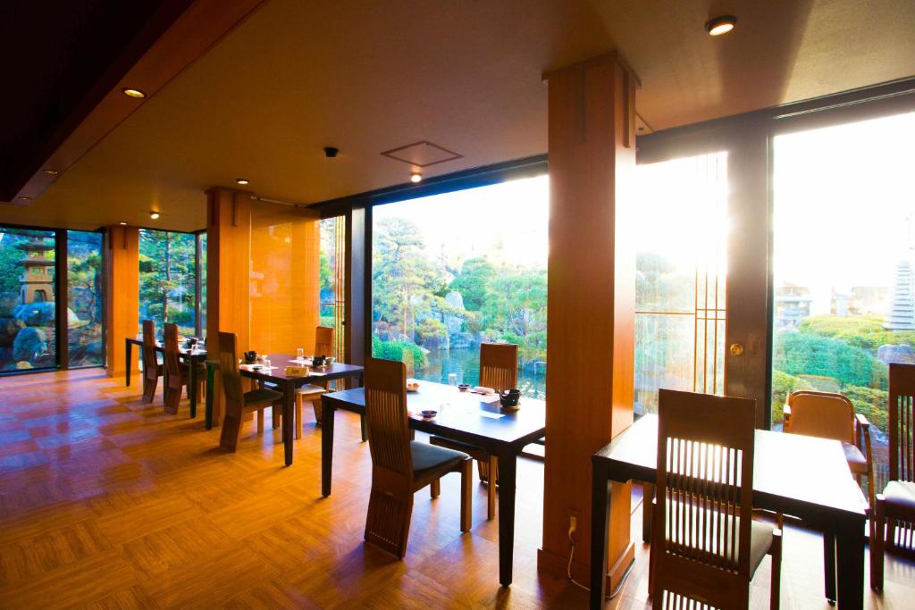 Hotelsekitei Dining Room With View