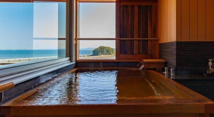 Hoteltakeshima Onsen View
