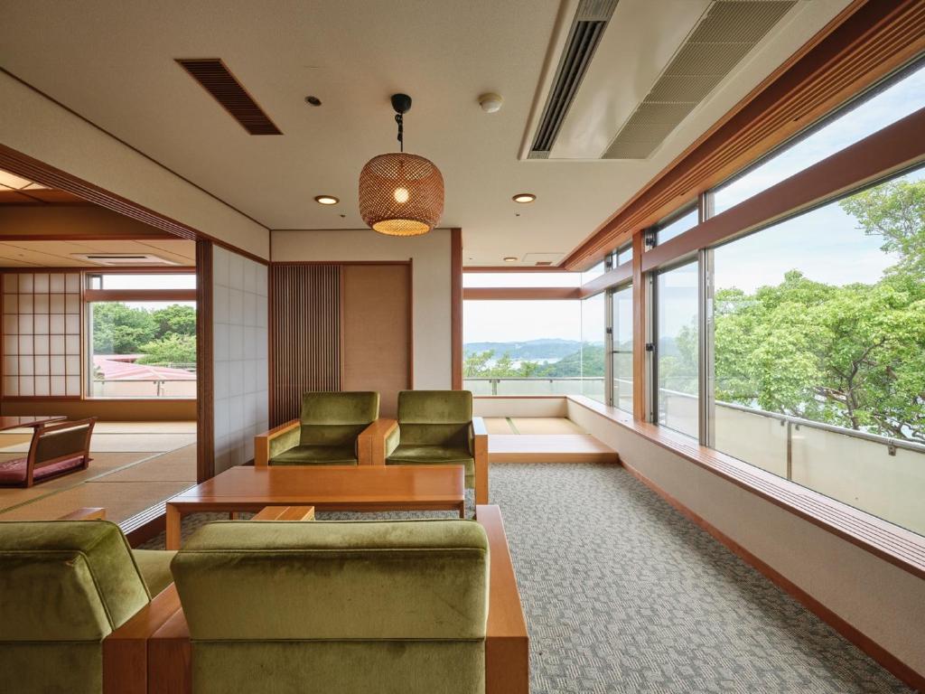 Hotelurashima Lounge Tatami Windows