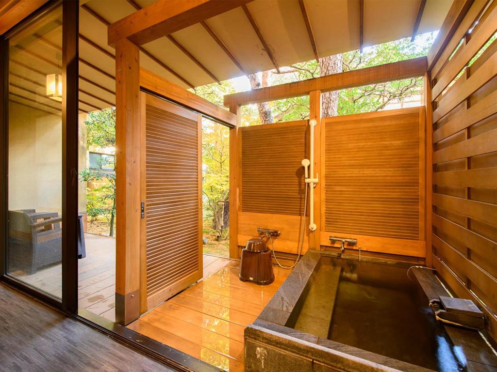 Houshi Ryokan Outdoor Bath