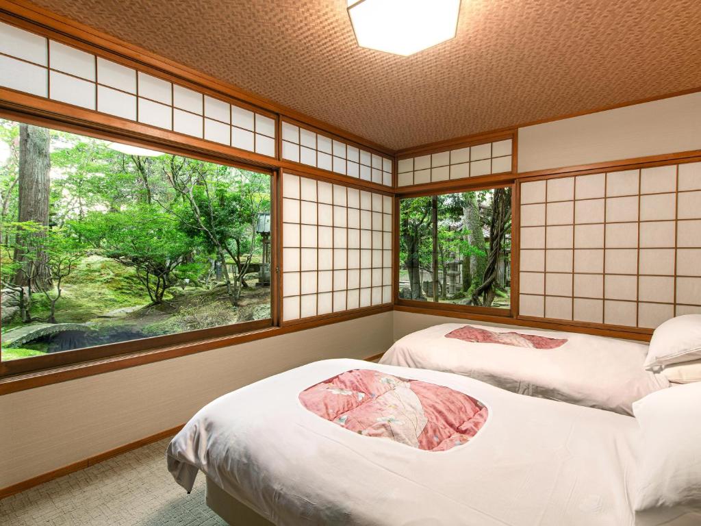 Houshi Ryokan Room Garden View