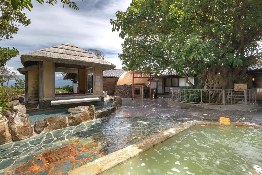Ibusuki Hakusuikan Outdoor Onsen