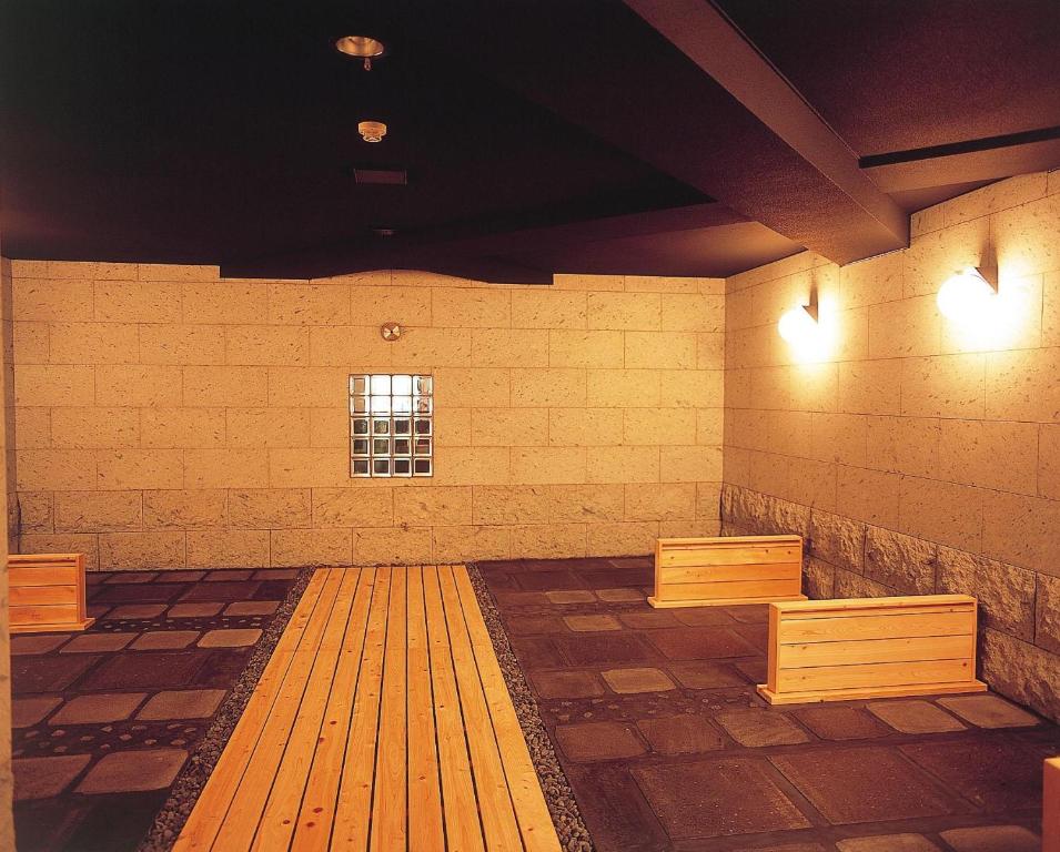Ibusuki Hakusuikan Stone Bathroom