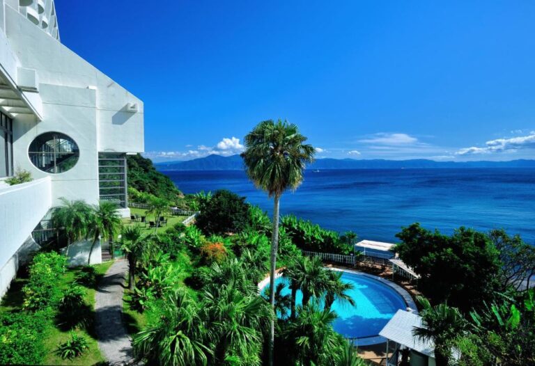 Ibusuki Royal Hotel Ocean View Pool