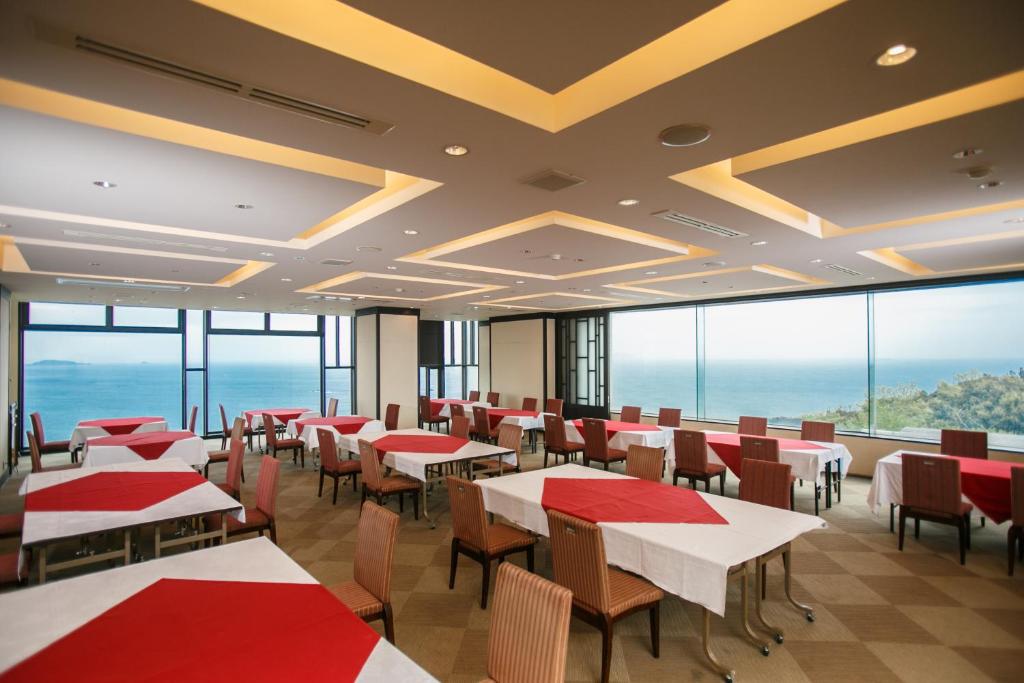 Ijika Daiichi Hotel Kagura Dining Room Ocean View