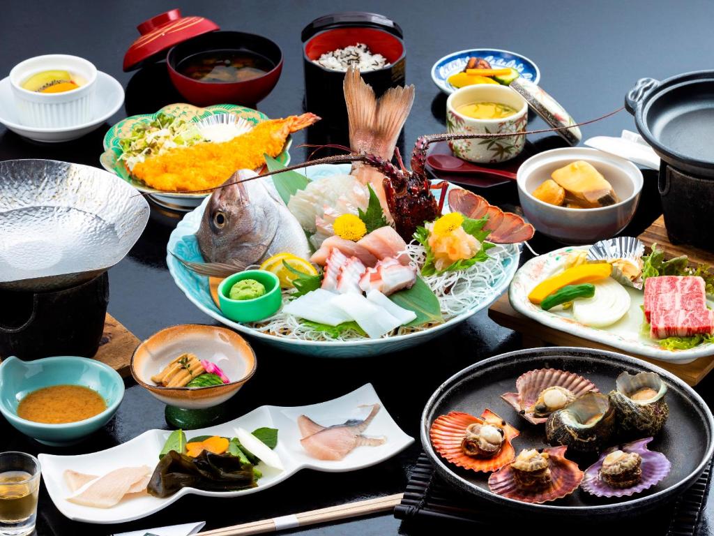 Ijika Daiichi Hotel Kagura Kaiseki Dish
