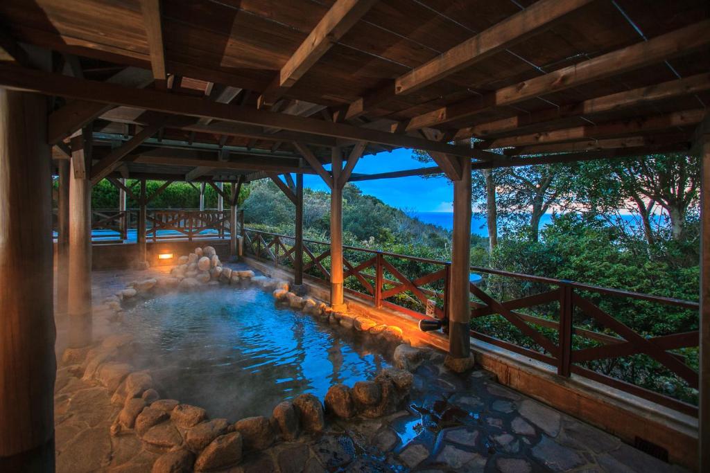 Ijika Daiichi Hotel Kagura Outdoor Onsen