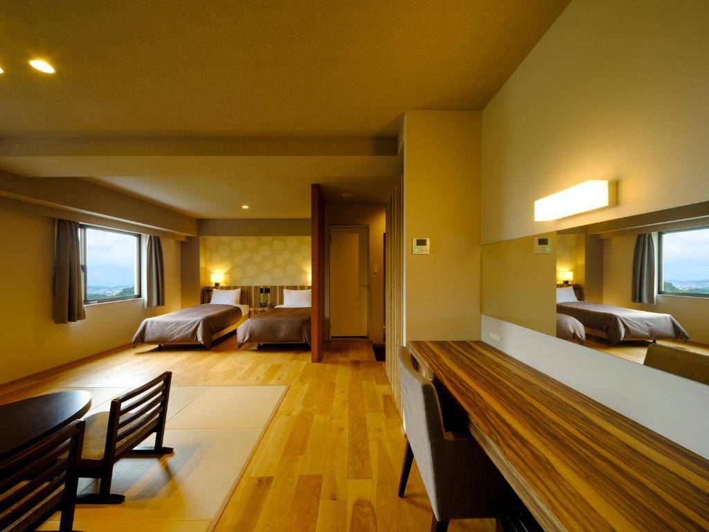 Inasayama Kanko Hotel Modern Room