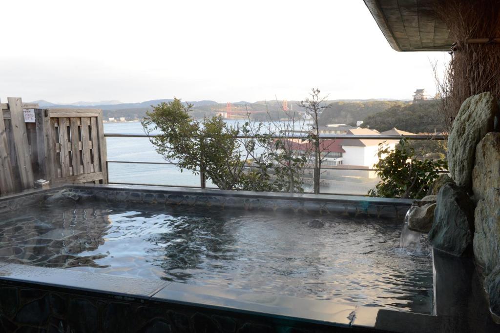 Internationalsightseeinghotelkishotei Outdoor Onsen View