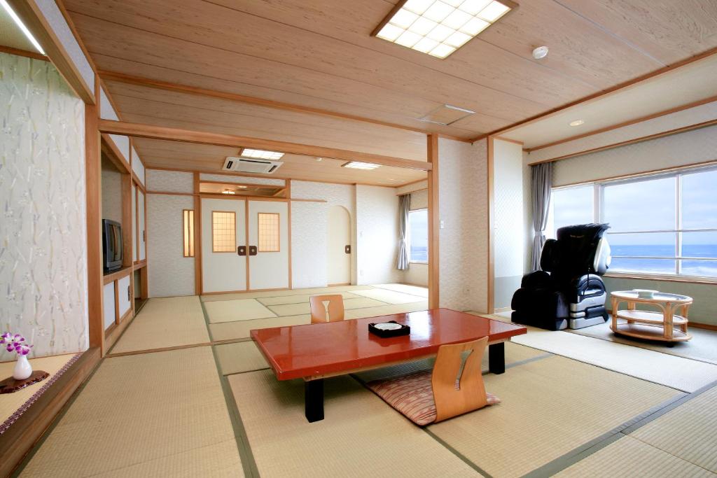 Inubosaki Kanko Hotel Tatami Room Tea Table