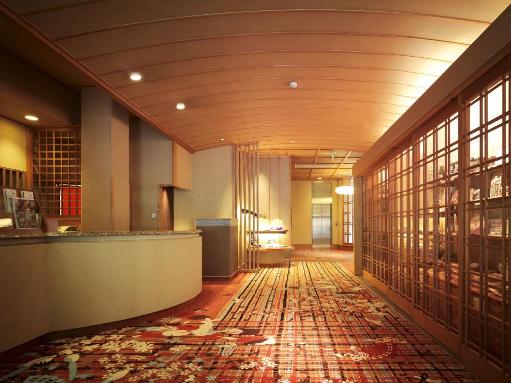 Inunakiyama Lobby Hallway