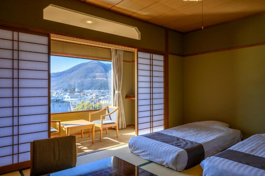 Isawa Tokiwa Hotel Tatami Room View