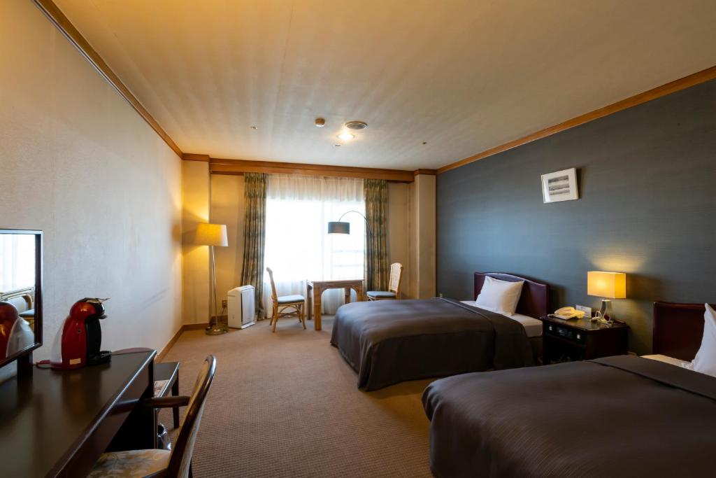 Isawa Tokiwa Hotel Twin Room