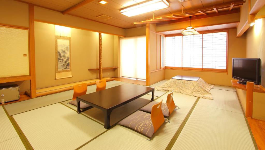 Isawa View Hotel Tatami Room
