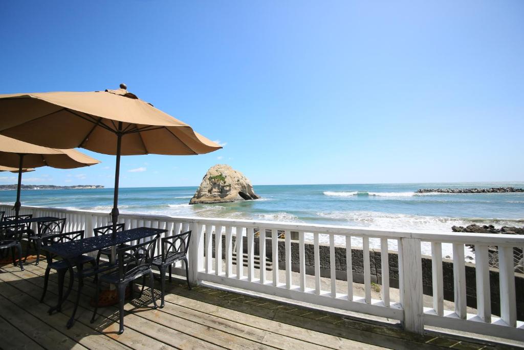 Isohara Seaside Hotel Ocean View Deck