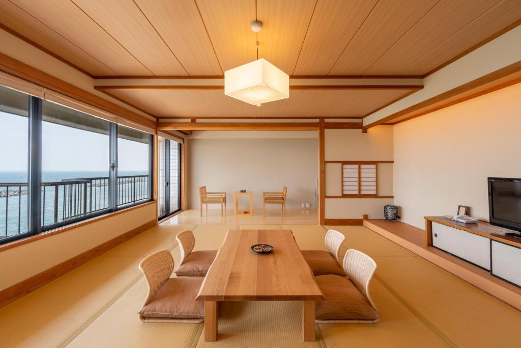 Isohara Seaside Hotel Tatami Room Seaview