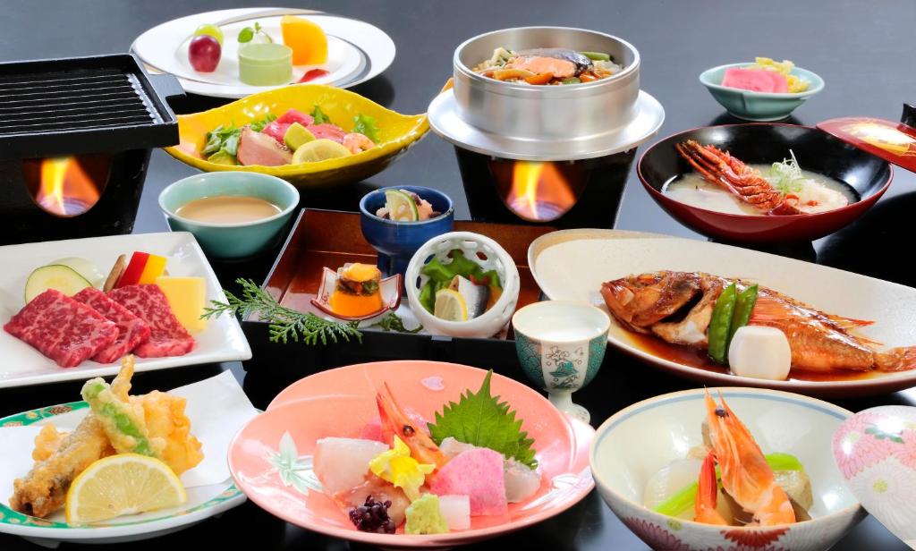 Itsuura Kanko Hotel Kaiseki Meal