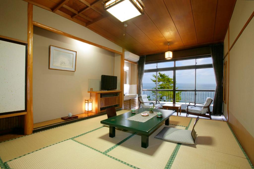 Itsuura Kanko Hotel Tatami Room Sea View