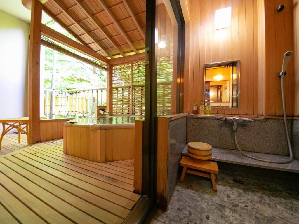 Iwakuni Kokusai Kanko Hotel Onsen Bath