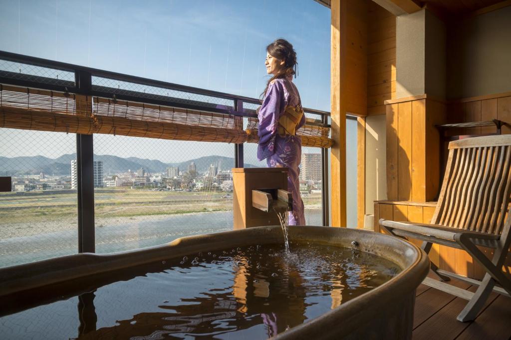 Juhachiro Onsen Balcony