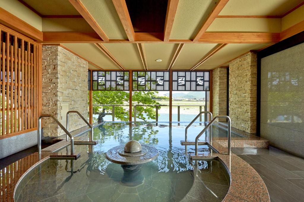 Juhachiro Onsen Bath
