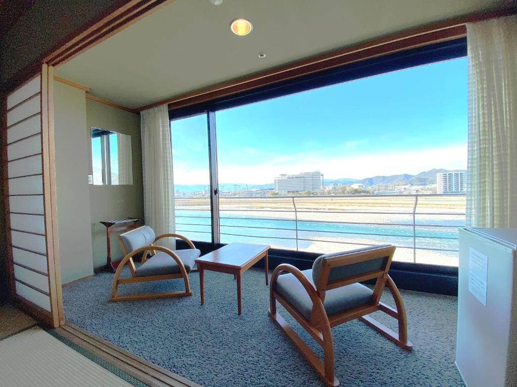 Juhachiro Room View River