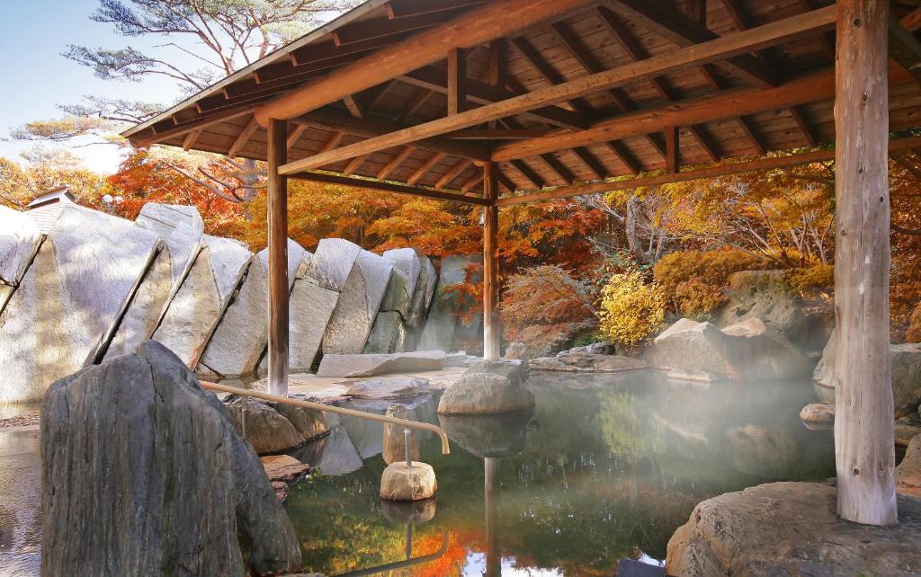 Kagaribi No Yu Ryokusuitei Open Air Onsen