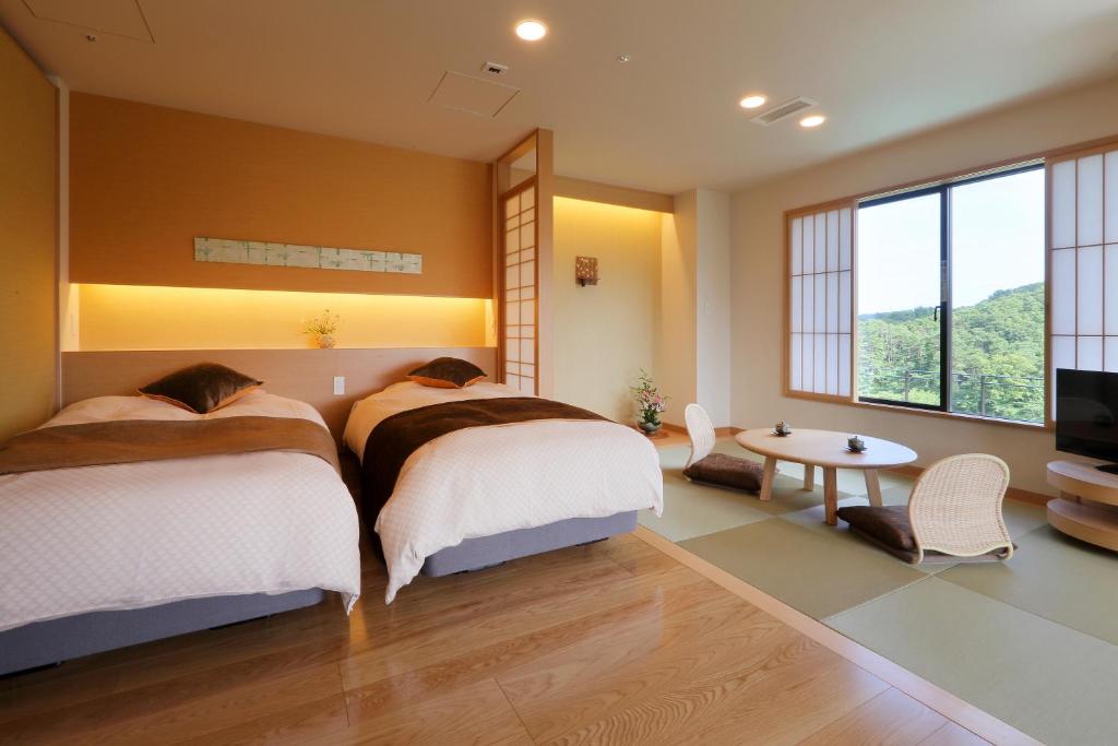 Kagaribi No Yu Ryokusuitei Tatami Room Beds Window