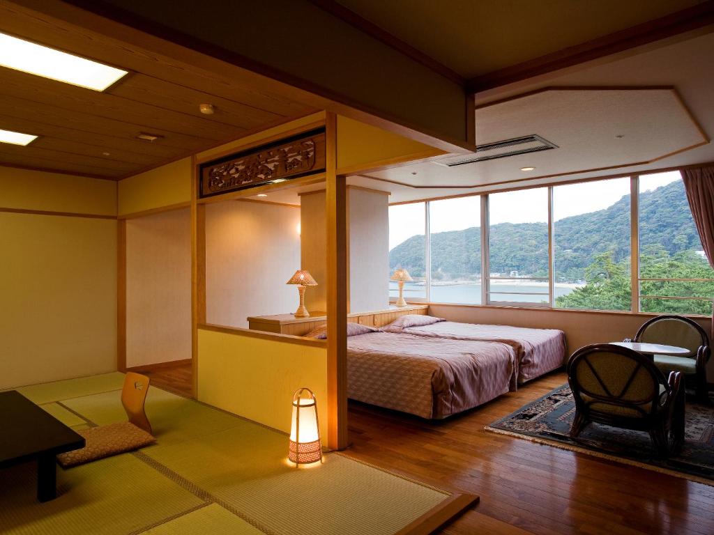 Kaigetsukan Ryokan Room