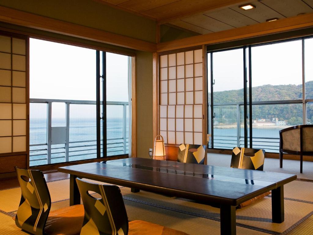 Kaigetsukan Tatami Room Ocean View