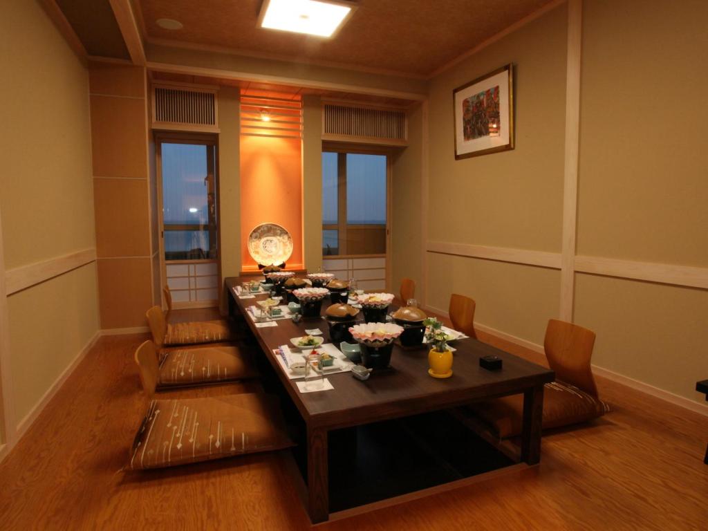 Kaigetsukan Traditional Dining Room