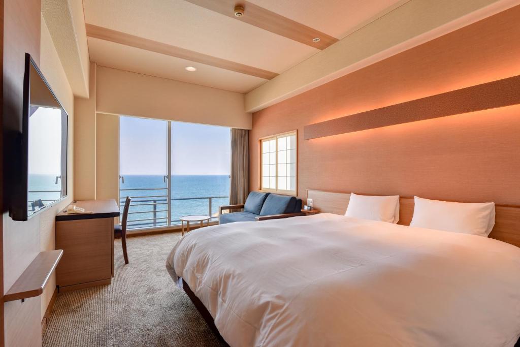 Kaike Seaside Hotel Bedroom Ocean View