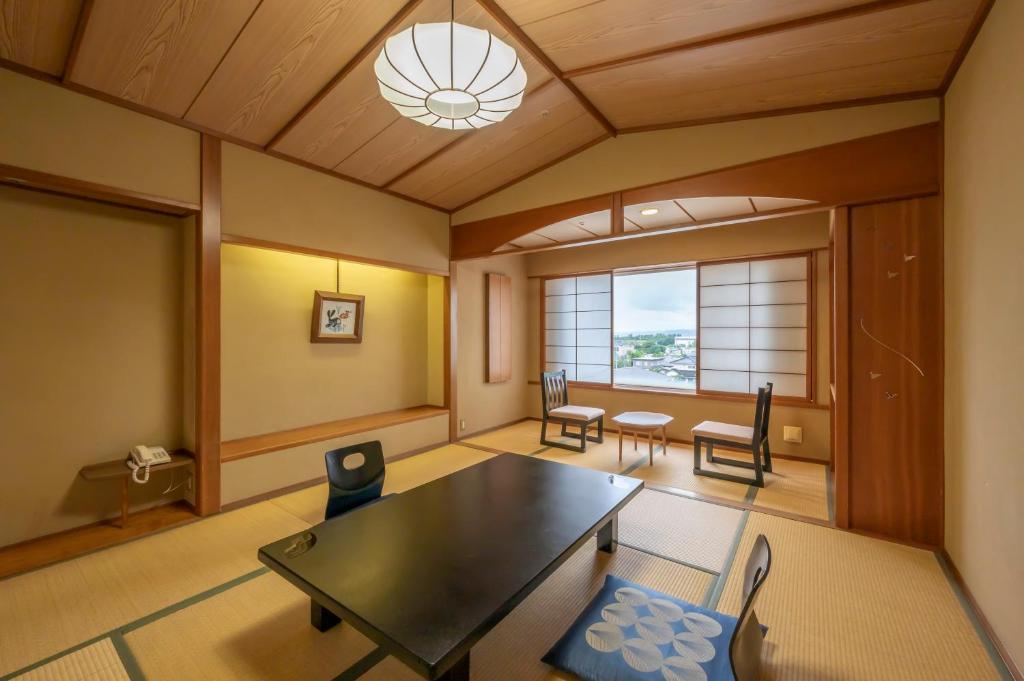 Kaike Tsuruya Traditional Tatami Room