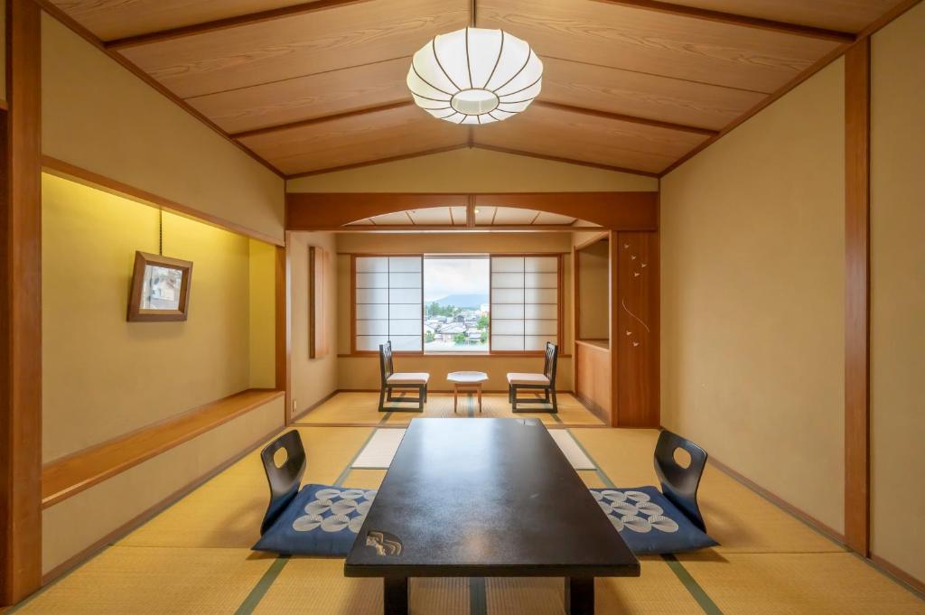 Kaiketsuruya Tatami Room